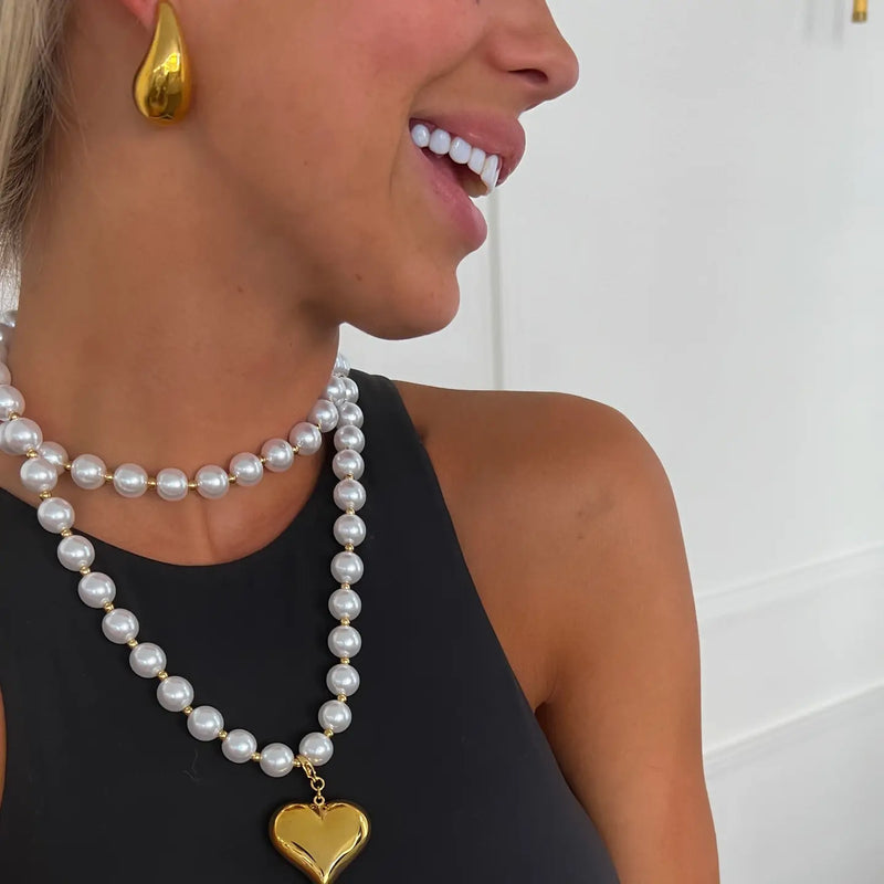 Gold Puffy Heart Pendant Pearl Necklace