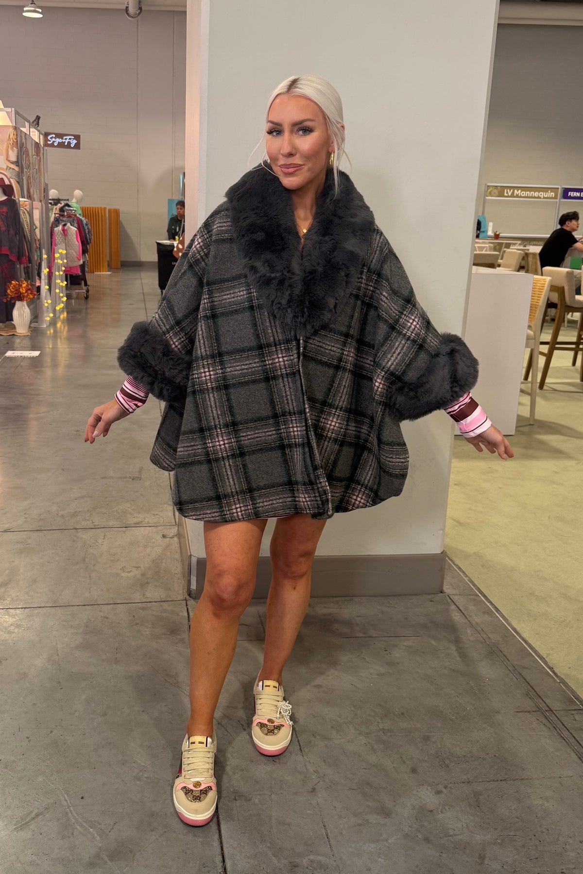 Green Plaid Faux Fur Trim Open Front Poncho Cape