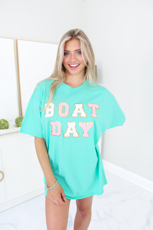  Boat Days Patch Letter Graphic Tee - Shop Kendry Collection Boutique