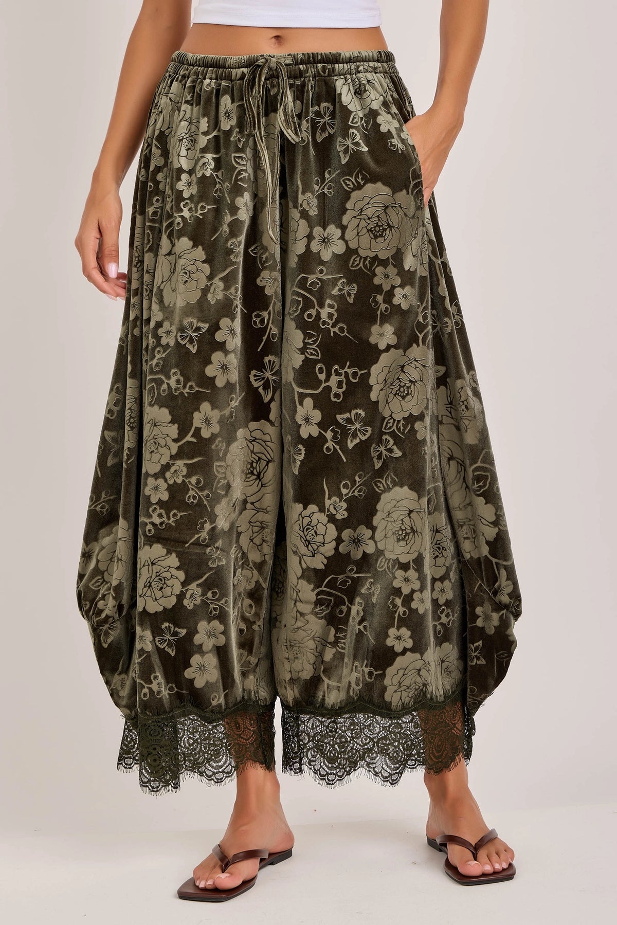 Green Floral Velvet Lace Hem Balloon Pants