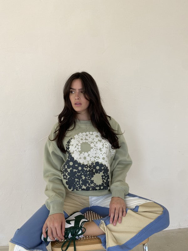 Green Daisy Yin Yang Crewneck Sweatshirt