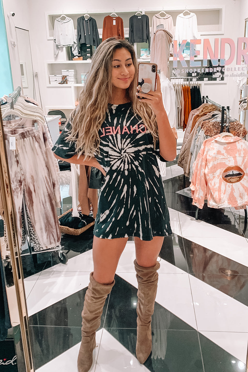 Short Sleeve Black Tie Dye Chanel - Shop Kendry Collection Boutique