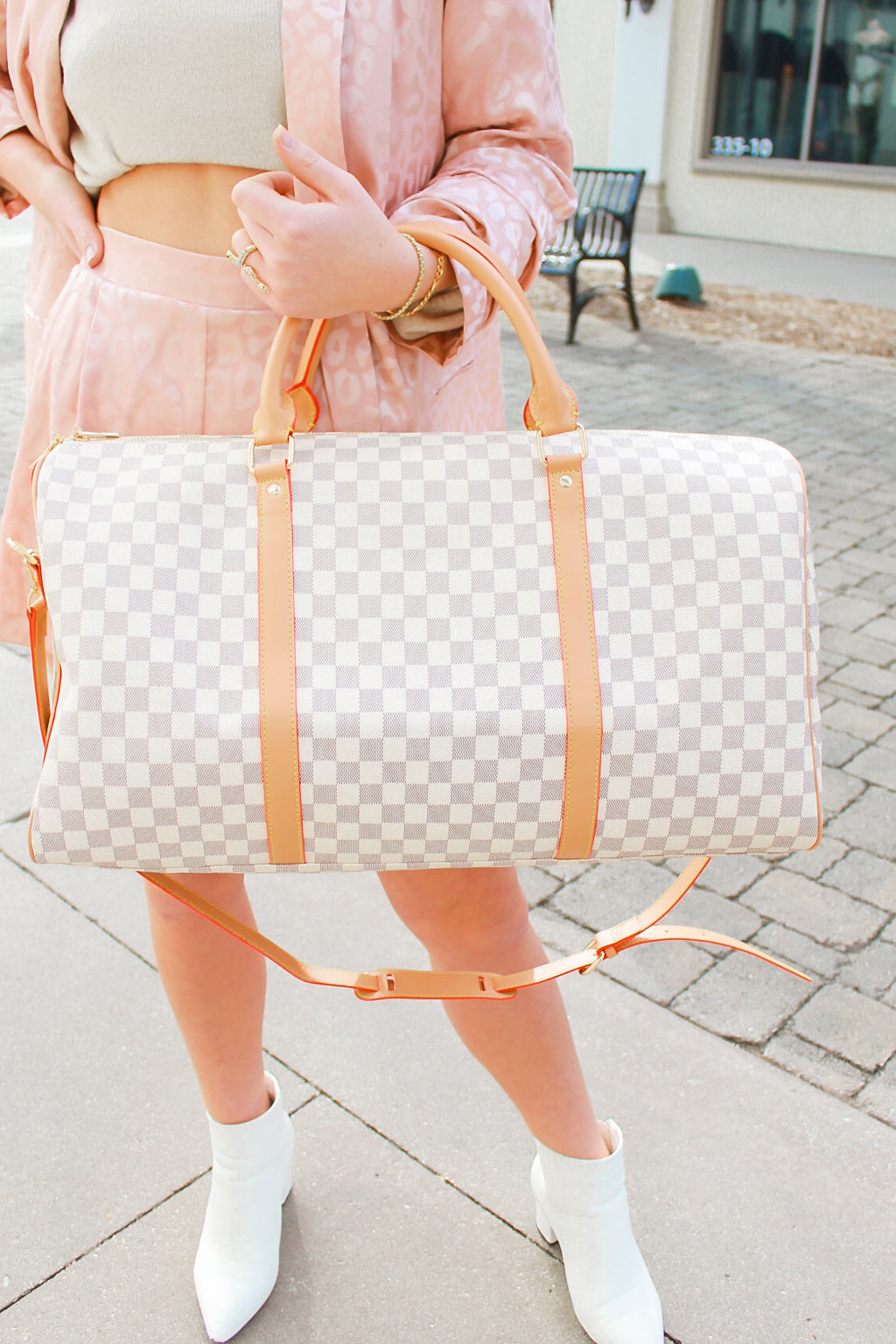 Textured Checkered Duffel Bag - White OR Pink – She She Boutique