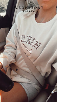 Tan Street Style Crewneck - Kendry Collection Boutique