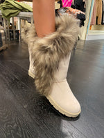 Off White Faux Fur Lined Boots - Kendry Collection Boutique