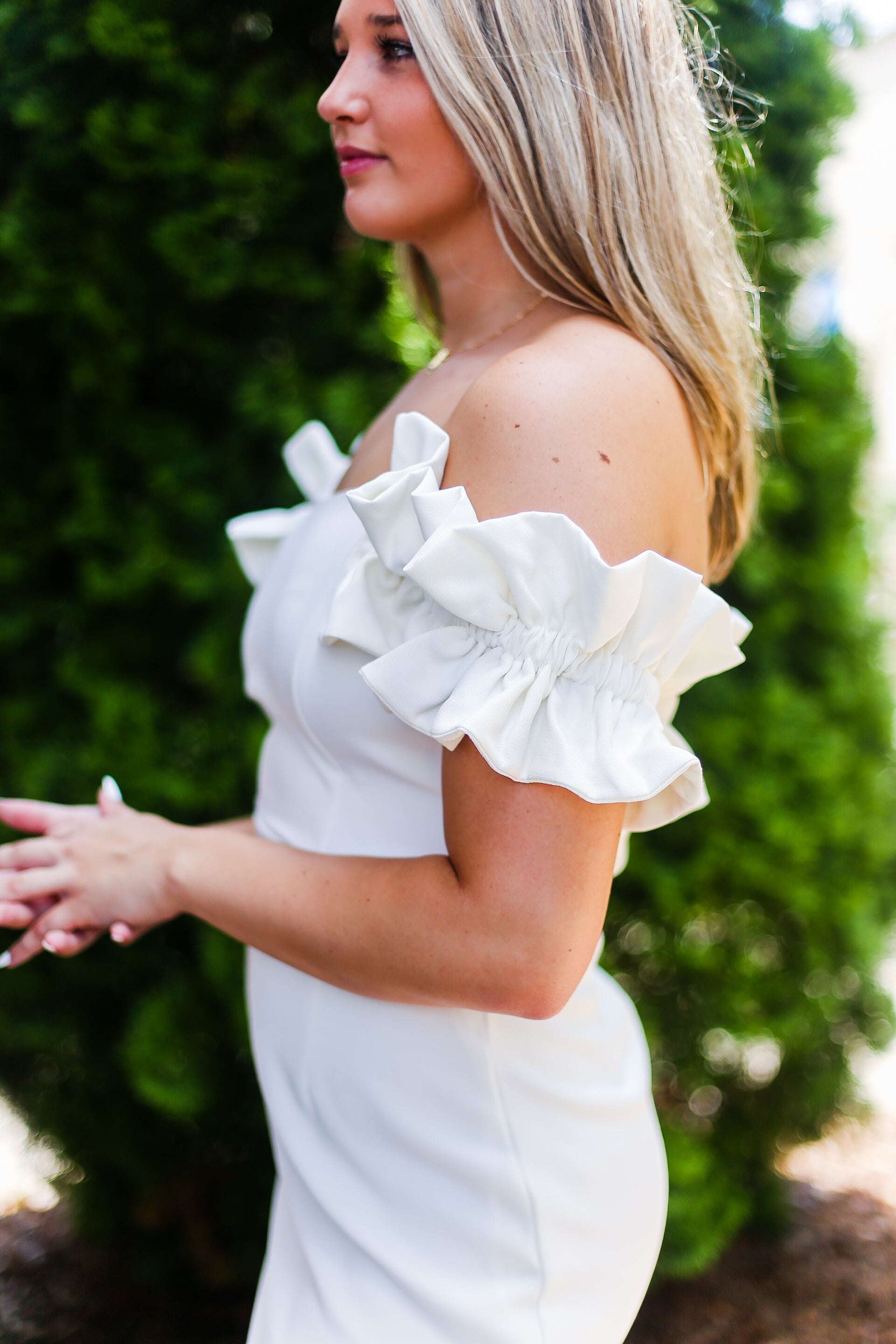 White dress ruffle shoulder Clearance