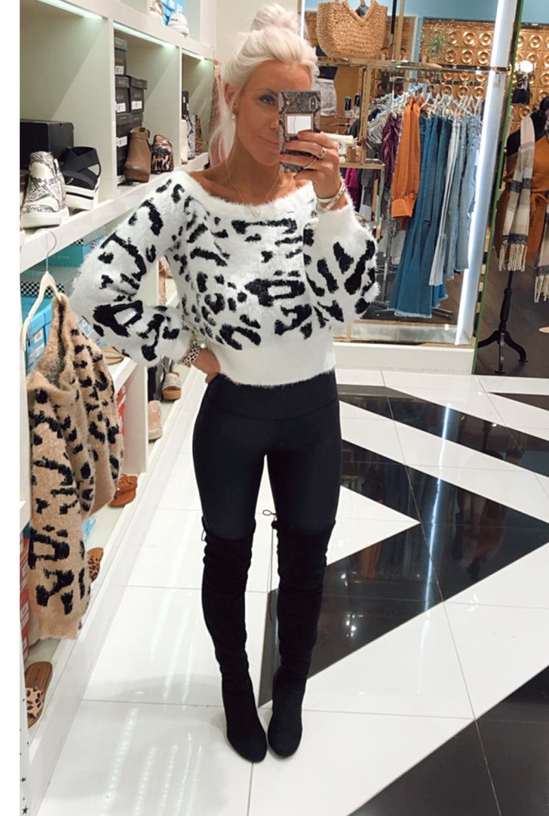 Fuzzy Leopard Bubble Sleeve Crop Sweater - Kendry Collection Boutique